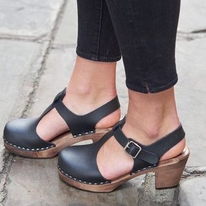 Lotta Clogs: Highwood T-Bar Black on Brown Base